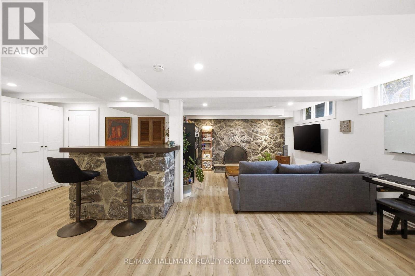 38 Harlowe Crescent, Ottawa, Ontario  K2H 5P1 - Photo 31 - X12875856