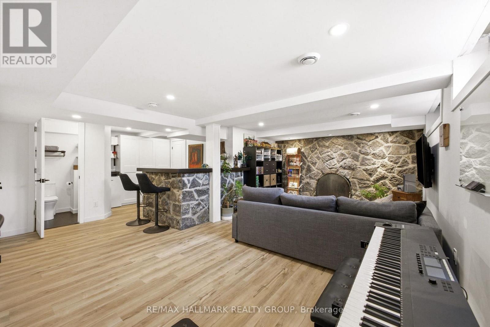 38 Harlowe Crescent, Ottawa, Ontario  K2H 5P1 - Photo 32 - X12875856