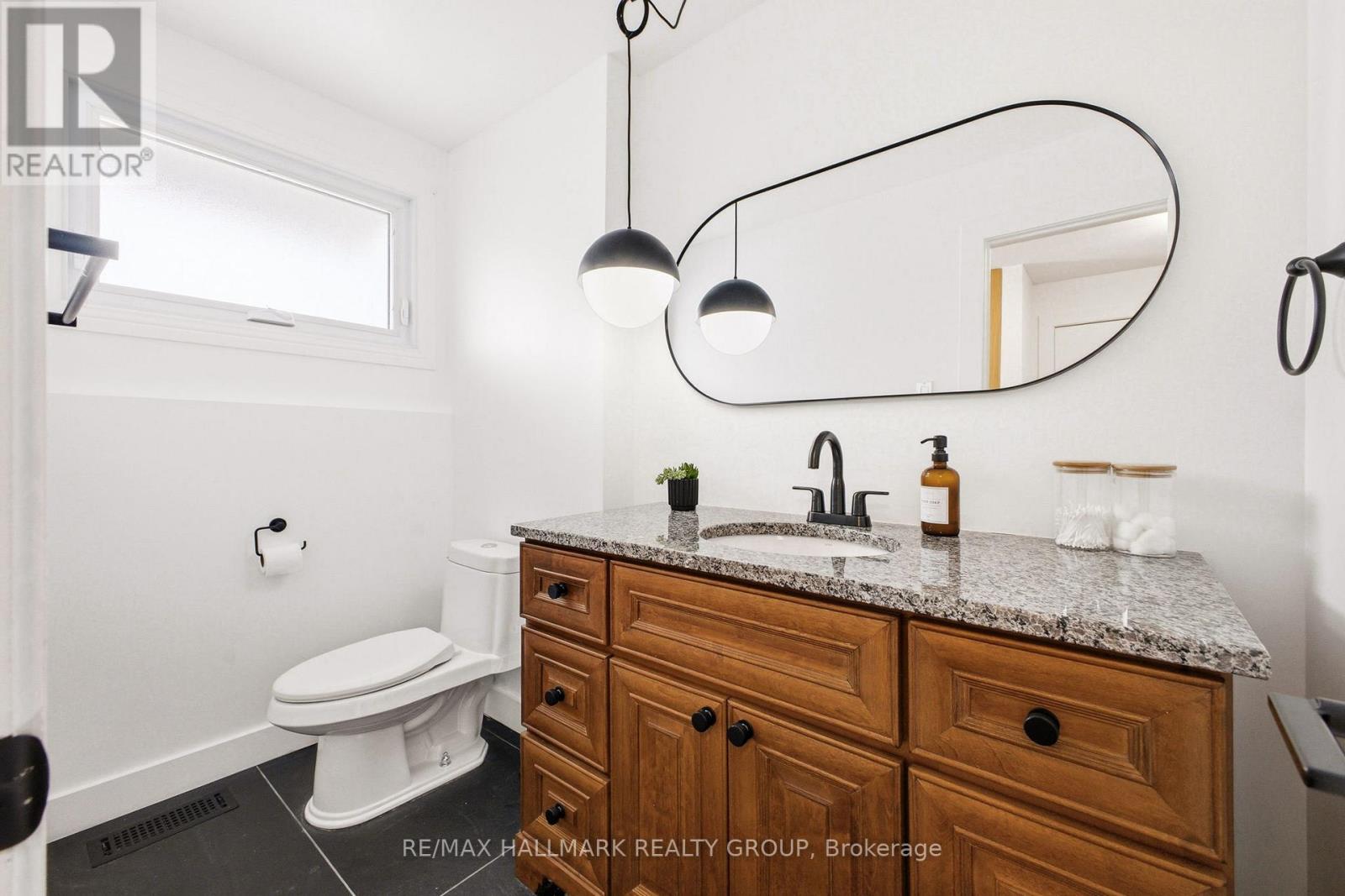 38 Harlowe Crescent, Ottawa, Ontario  K2H 5P1 - Photo 5 - X12875856