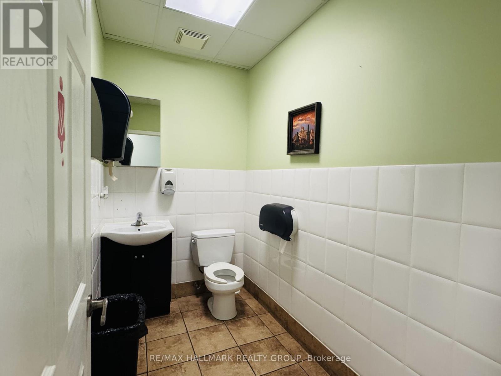 33 Queen St Street, North Stormont, Ontario  K0A 1R0 - Photo 13 - X12875902