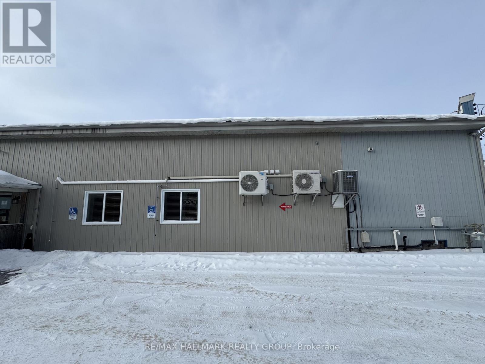 33 Queen St Street, North Stormont, Ontario  K0A 1R0 - Photo 25 - X12875902