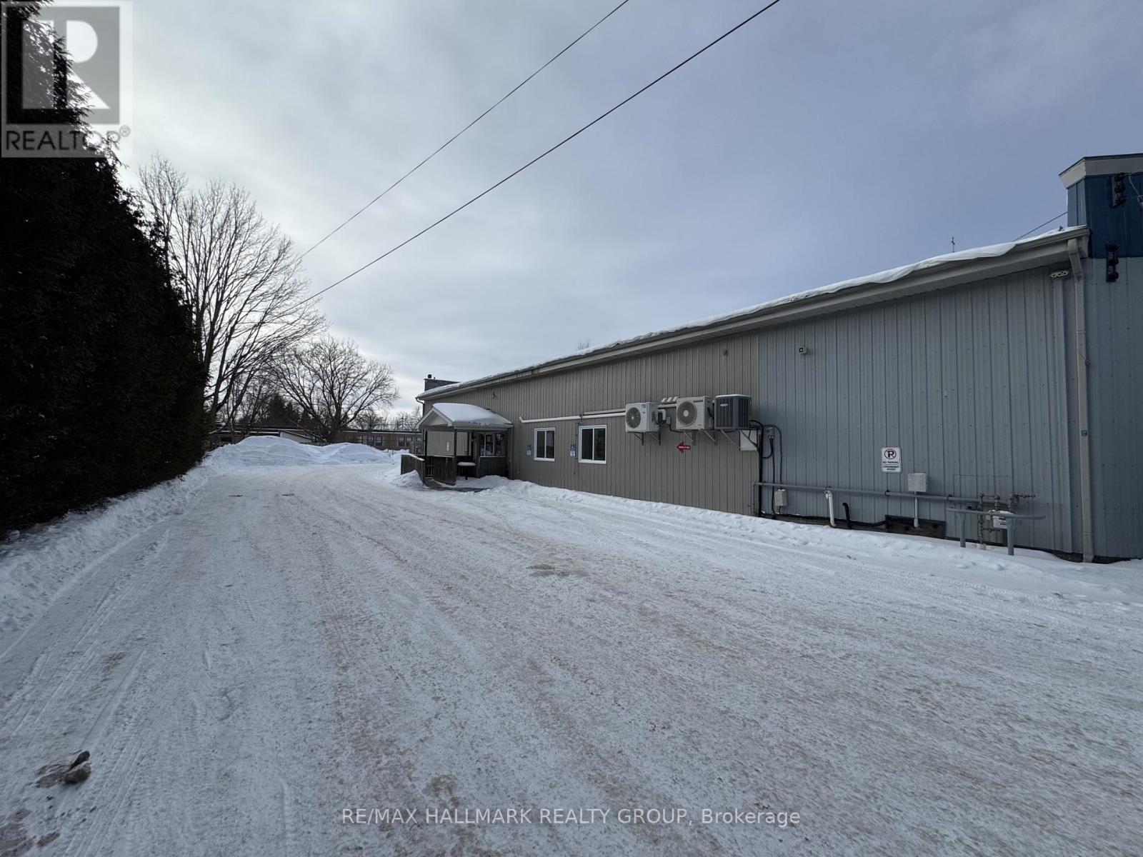 33 Queen St Street, North Stormont, Ontario  K0A 1R0 - Photo 26 - X12875902