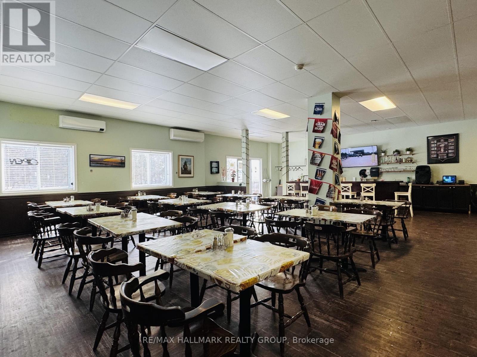 33 Queen St Street, North Stormont, Ontario  K0A 1R0 - Photo 3 - X12875902