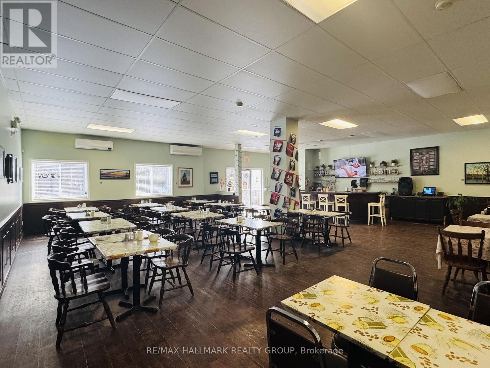 33 Queen St Street, North Stormont, Ontario  K0A 1R0 - Photo 4 - X12875902