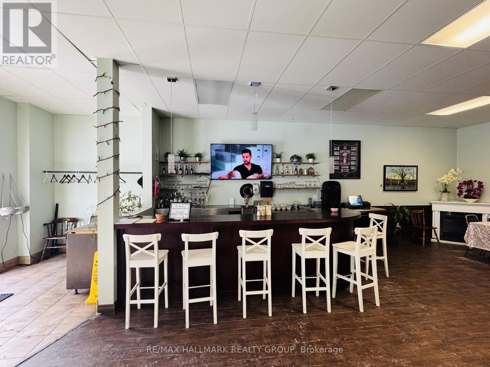 33 Queen St Street, North Stormont, Ontario  K0A 1R0 - Photo 7 - X12875902