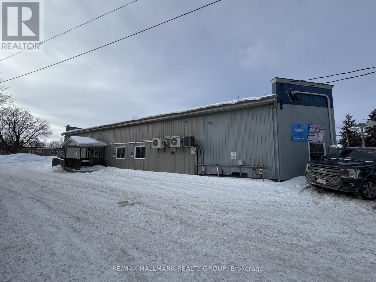 33 Queen St Street, North Stormont, Ontario  K0A 1R0 - Photo 18 - X12875904