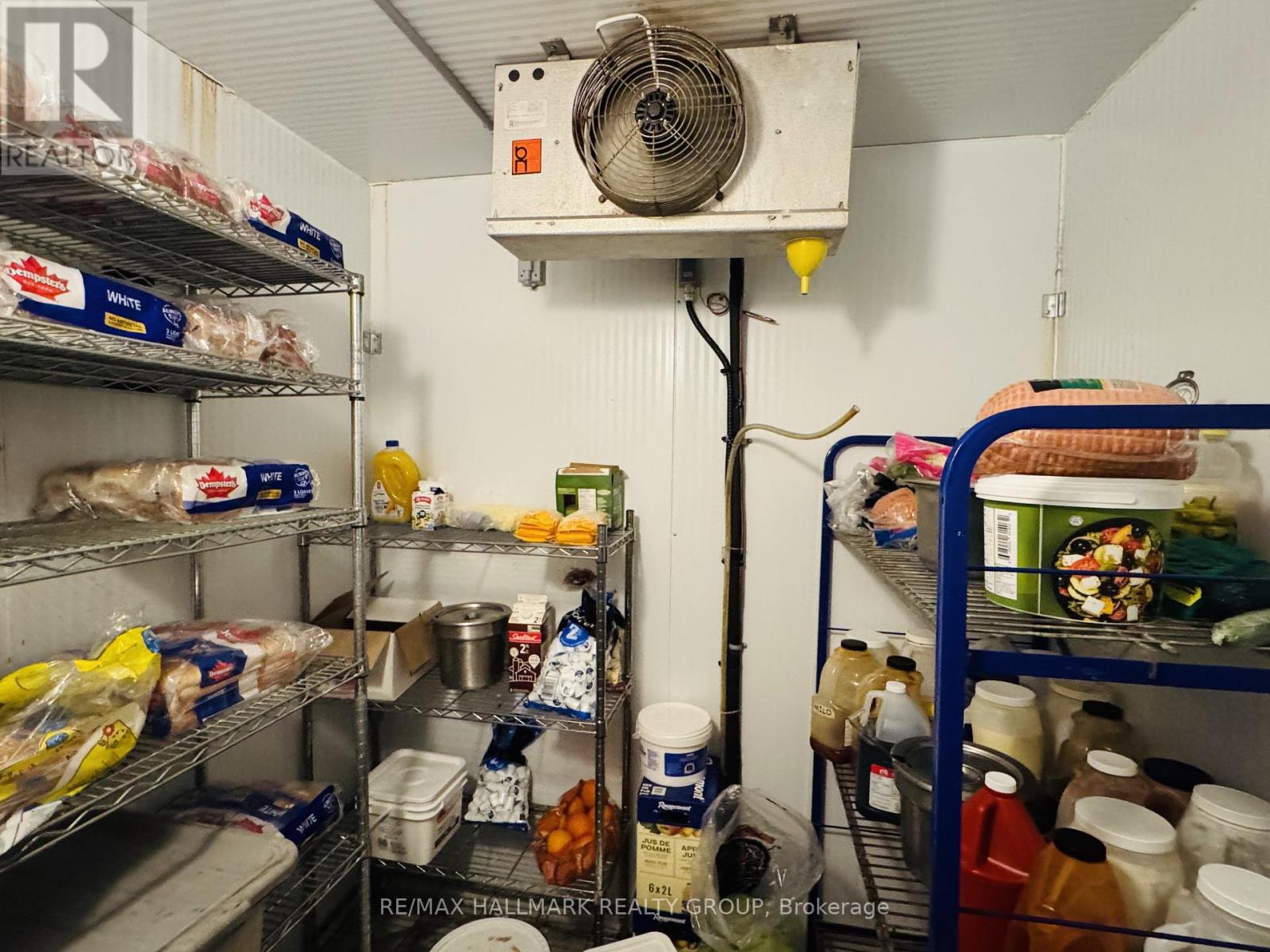 33 Queen St Street, North Stormont, Ontario  K0A 1R0 - Photo 9 - X12875904