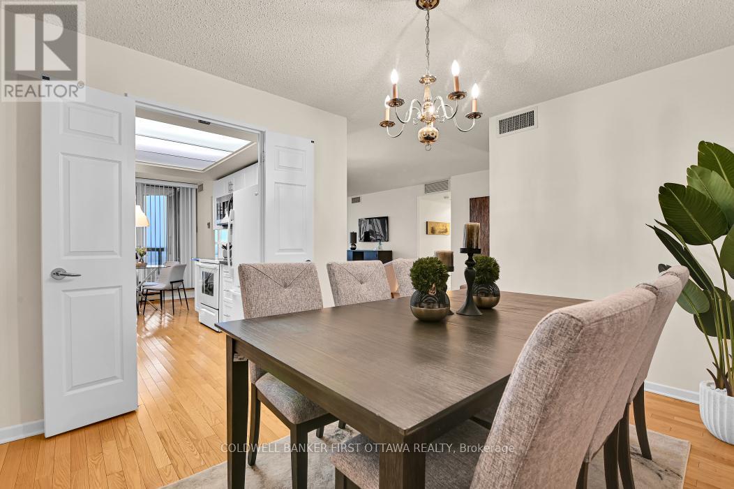 2303 - 1510 Riverside Drive, Ottawa, Ontario  K1G 4X5 - Photo 11 - X12875942