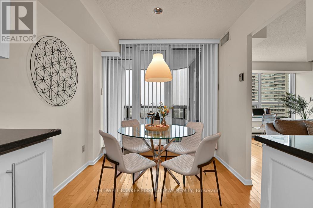 2303 - 1510 Riverside Drive, Ottawa, Ontario  K1G 4X5 - Photo 16 - X12875942