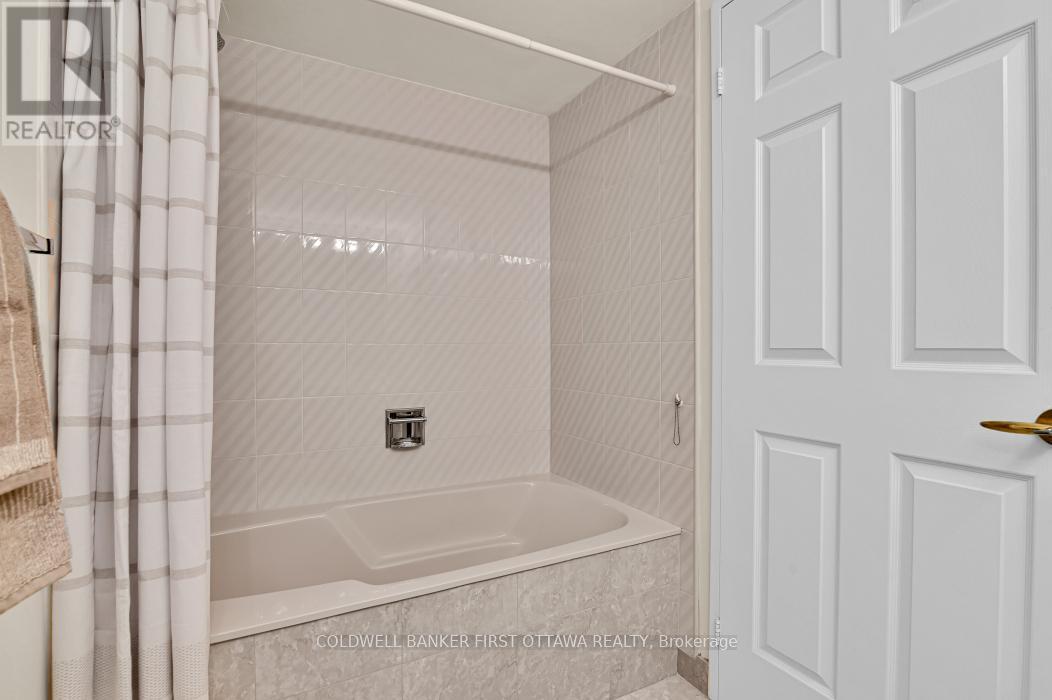 2303 - 1510 Riverside Drive, Ottawa, Ontario  K1G 4X5 - Photo 24 - X12875942