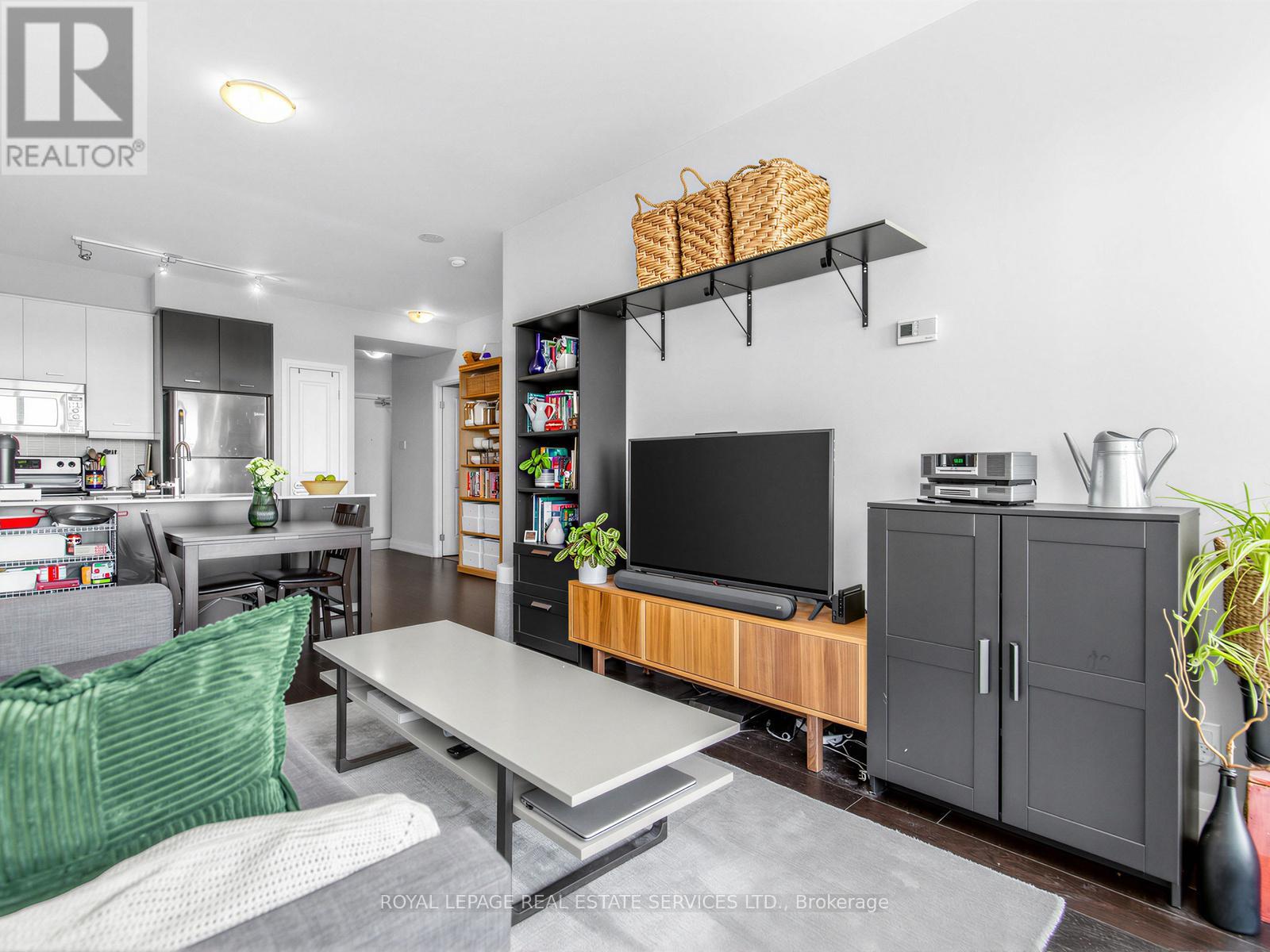 509 - 530 St Clair Avenue W, Toronto, Ontario  M6C 0A2 - Photo 1 - C12875768