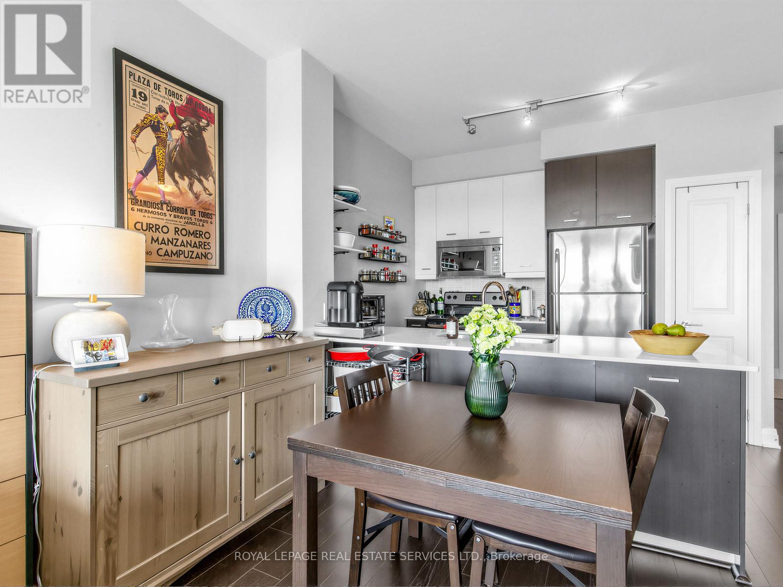 509 - 530 St Clair Avenue W, Toronto, Ontario  M6C 0A2 - Photo 15 - C12875768