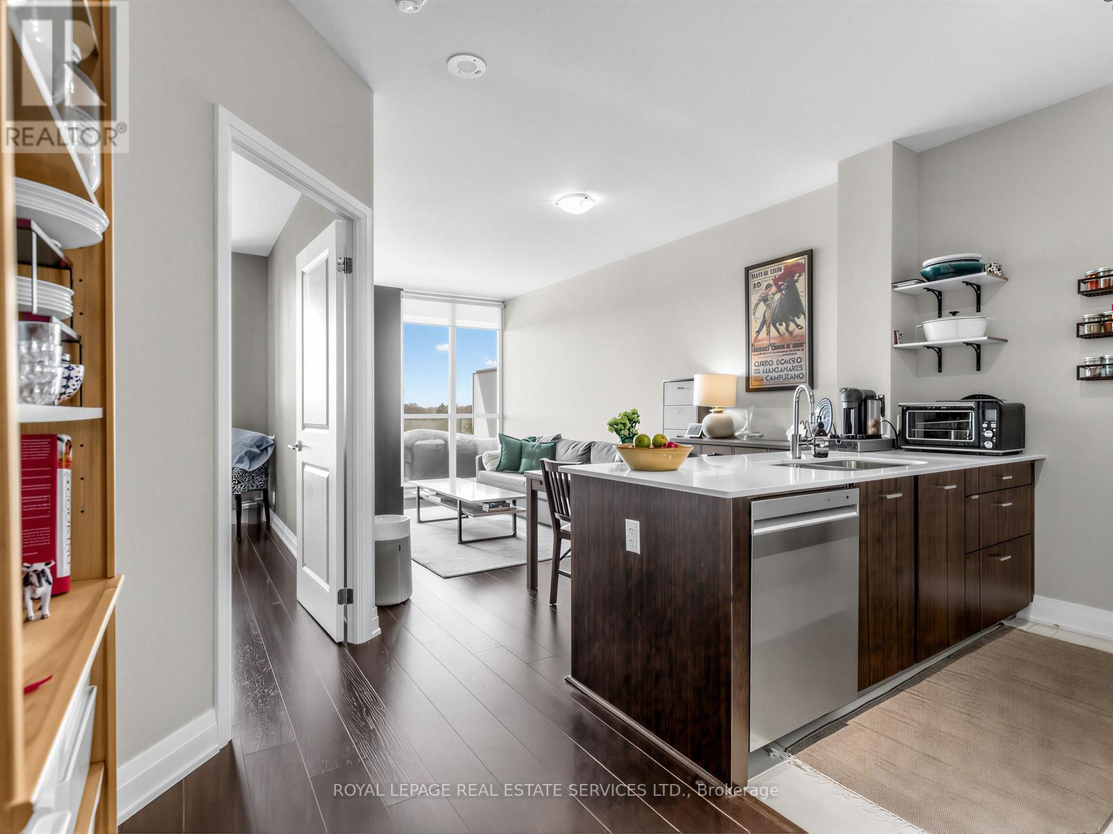 509 - 530 St Clair Avenue W, Toronto, Ontario  M6C 0A2 - Photo 3 - C12875768