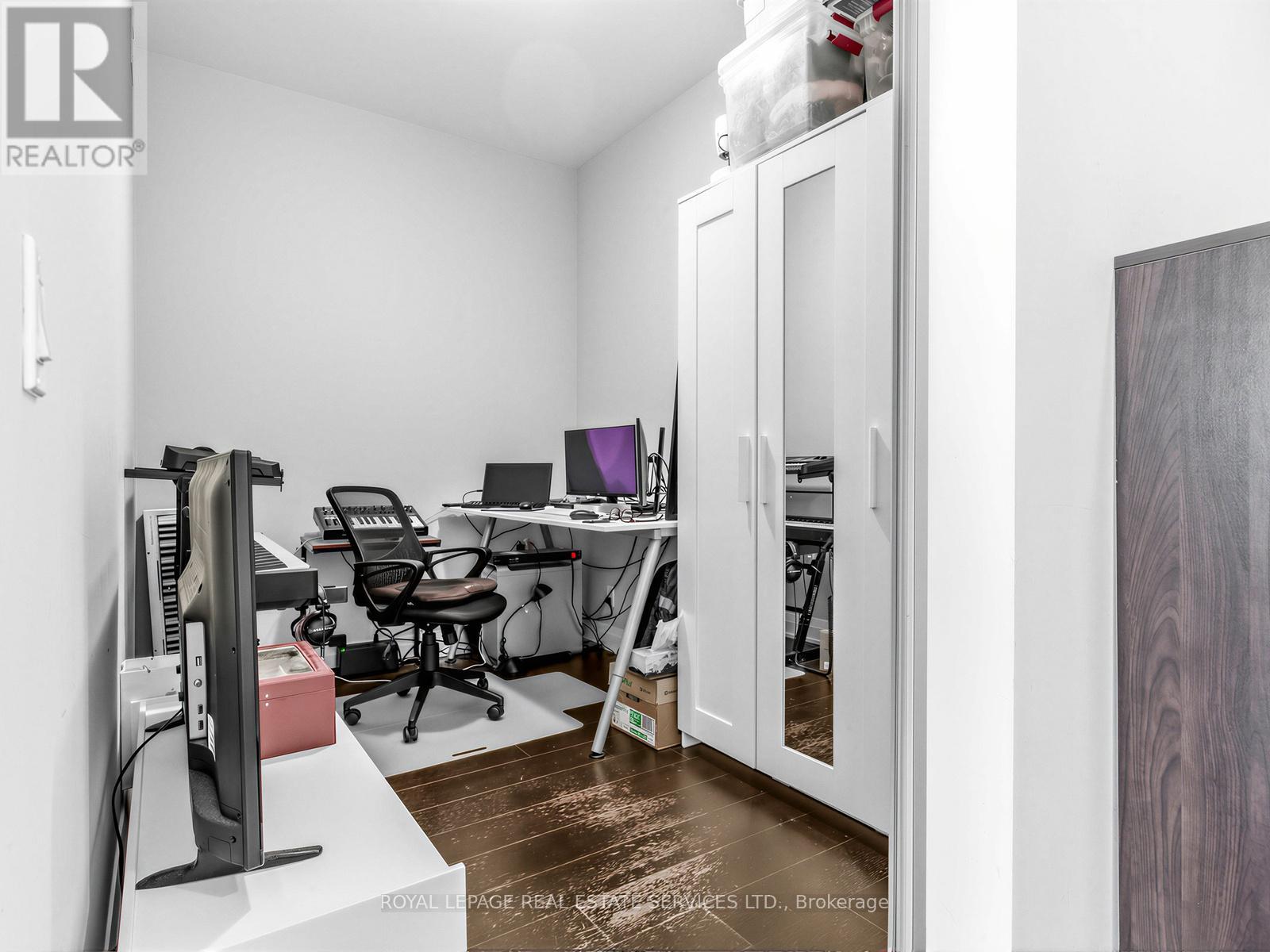 509 - 530 St Clair Avenue W, Toronto, Ontario  M6C 0A2 - Photo 4 - C12875768