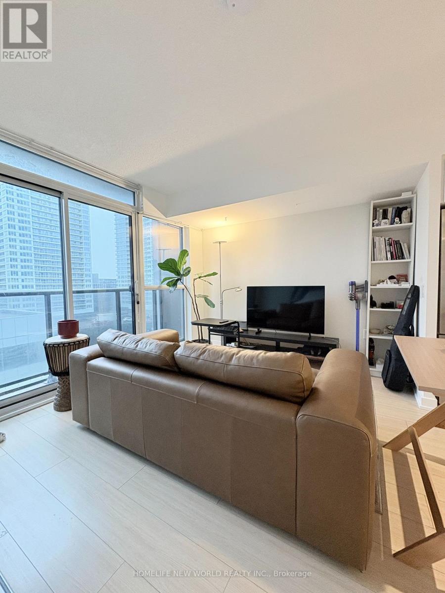 905 - 85 Queens Wharf Road, Toronto, Ontario  M5V 0J9 - Photo 12 - C12875860