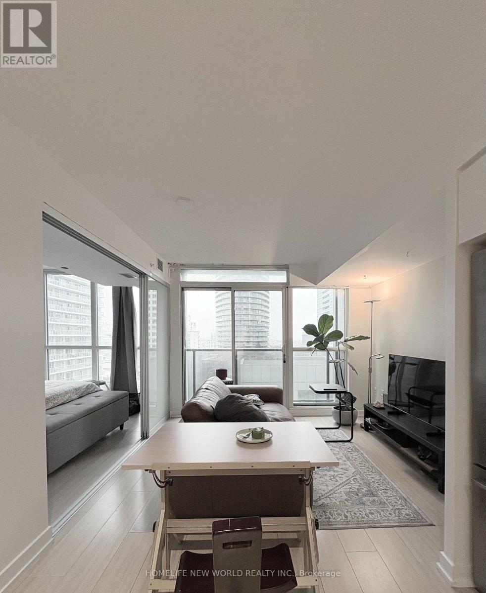 905 - 85 Queens Wharf Road, Toronto, Ontario  M5V 0J9 - Photo 2 - C12875860