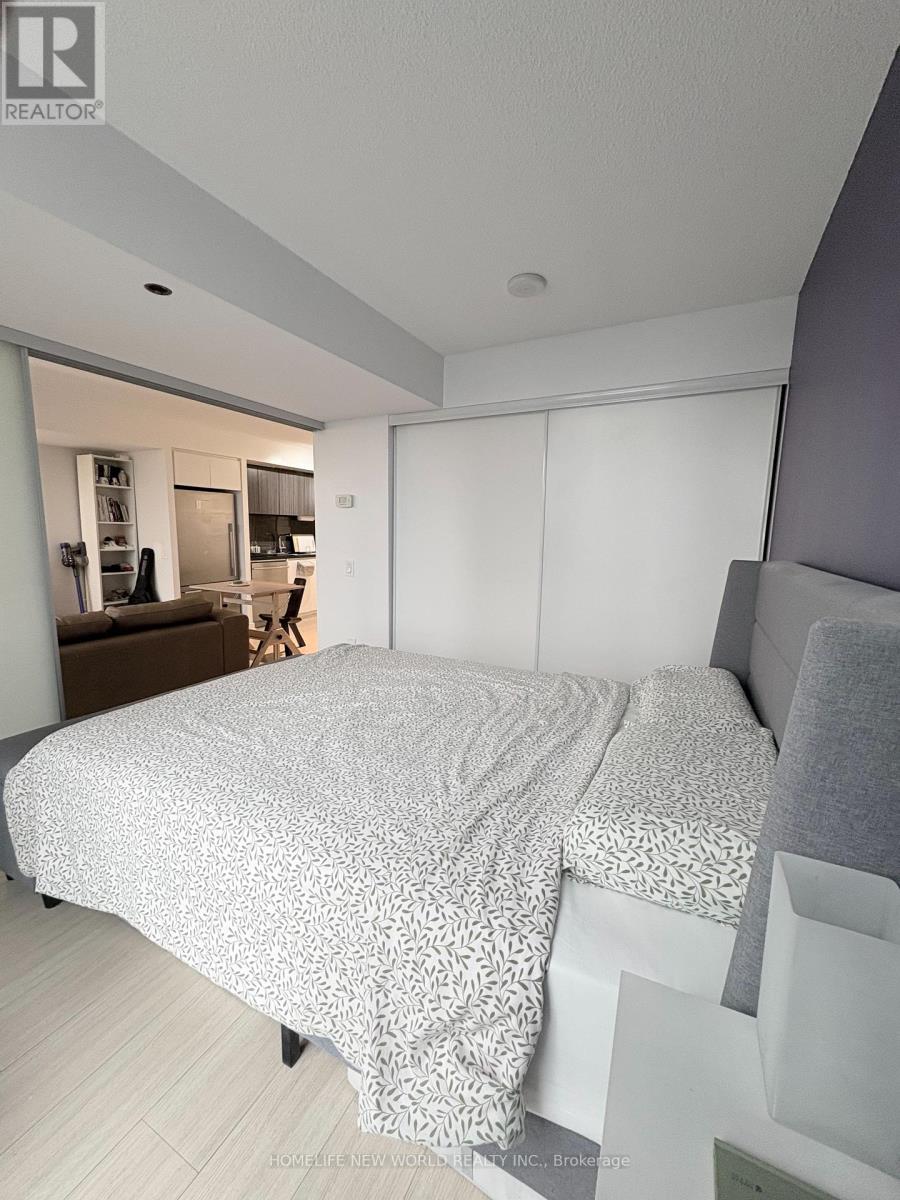 905 - 85 Queens Wharf Road, Toronto, Ontario  M5V 0J9 - Photo 5 - C12875860