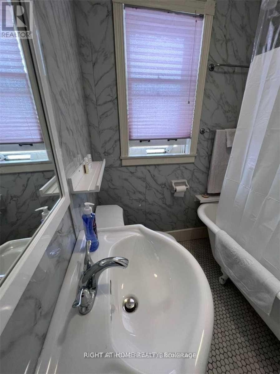 280 Woburn Avenue, Toronto, Ontario  M5M 1K9 - Photo 11 - C12875886