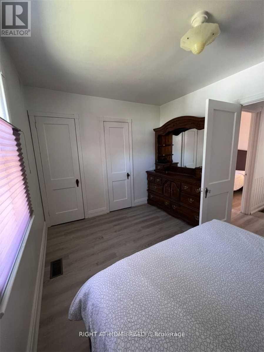 280 Woburn Avenue, Toronto, Ontario  M5M 1K9 - Photo 9 - C12875886