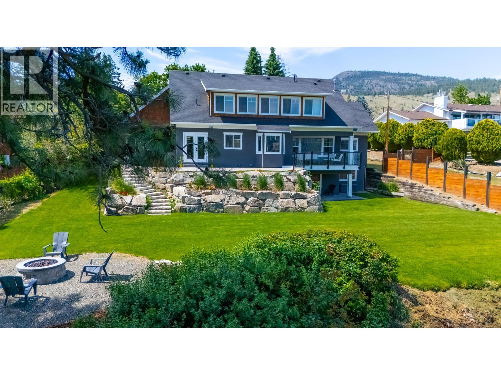 552 Pineview Drive, Kaleden, British Columbia  V0H 1K0 - Photo 2 - 10379163