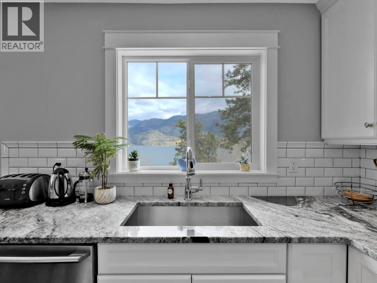 552 Pineview Drive, Kaleden, British Columbia  V0H 1K0 - Photo 25 - 10379163