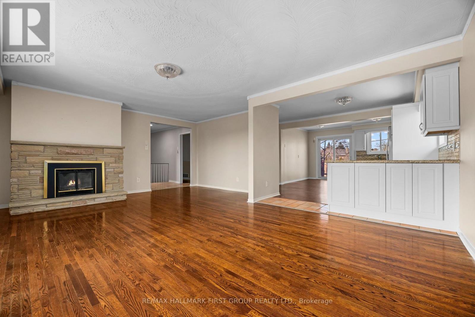 1456 Parkham Crescent, Pickering, Ontario  L1W 2Z2 - Photo 10 - E12875776