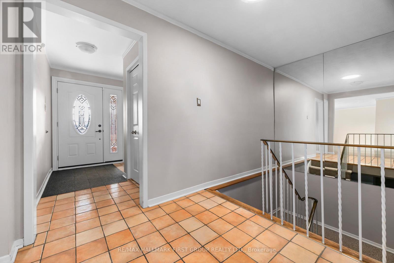 1456 Parkham Crescent, Pickering, Ontario  L1W 2Z2 - Photo 4 - E12875776