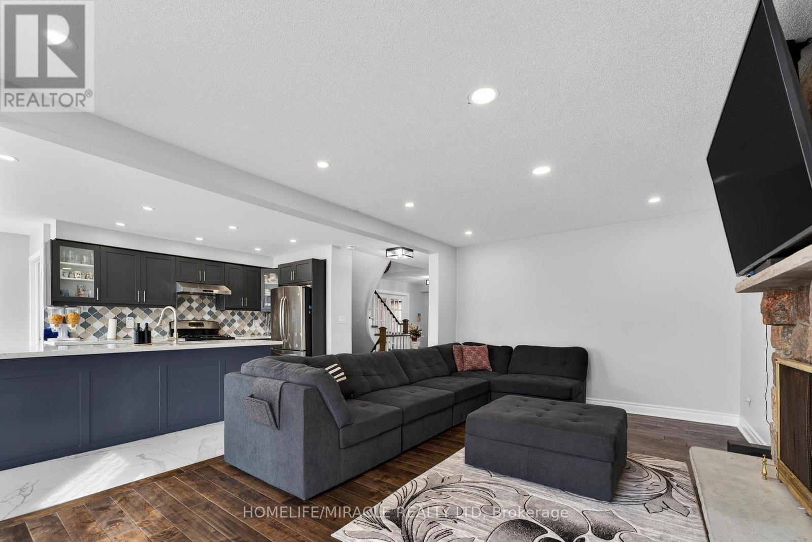 1002 Rambleberry Avenue, Pickering, Ontario  L1V 5Y3 - Photo 12 - E12875842