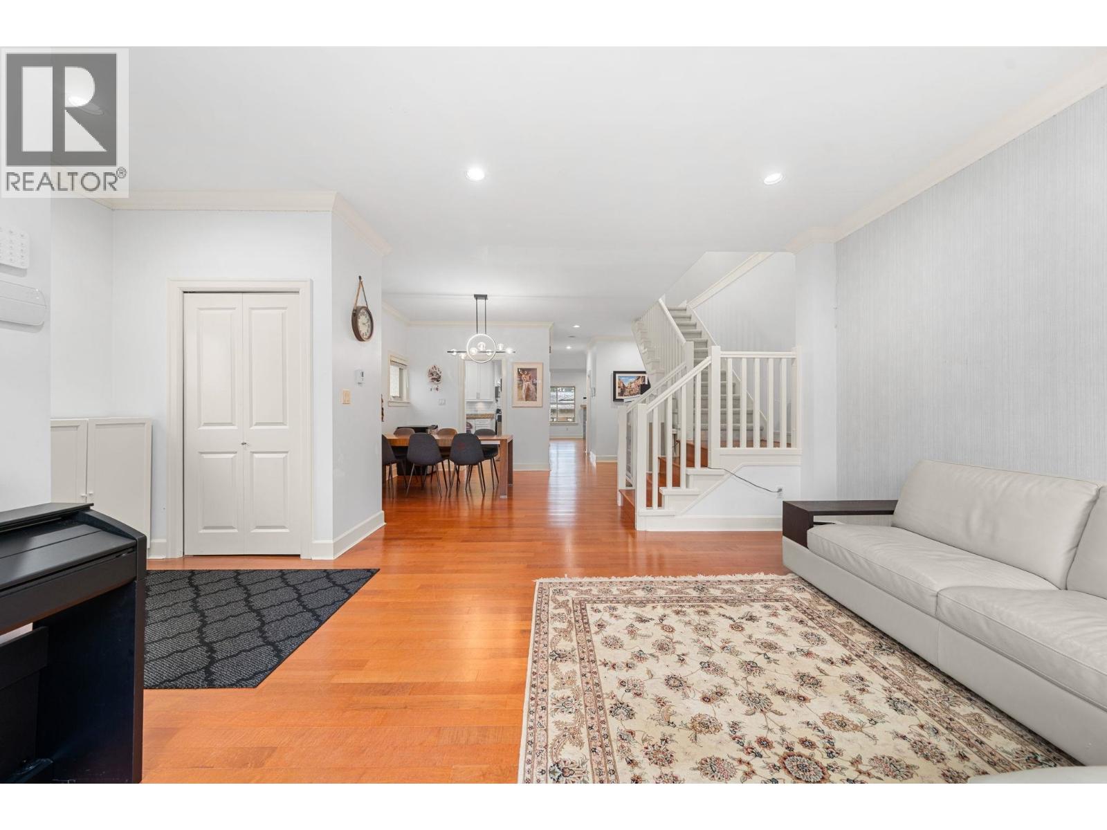 341 E 8th Street, North Vancouver, British Columbia  V7L 1Z2 - Photo 6 - R3099139