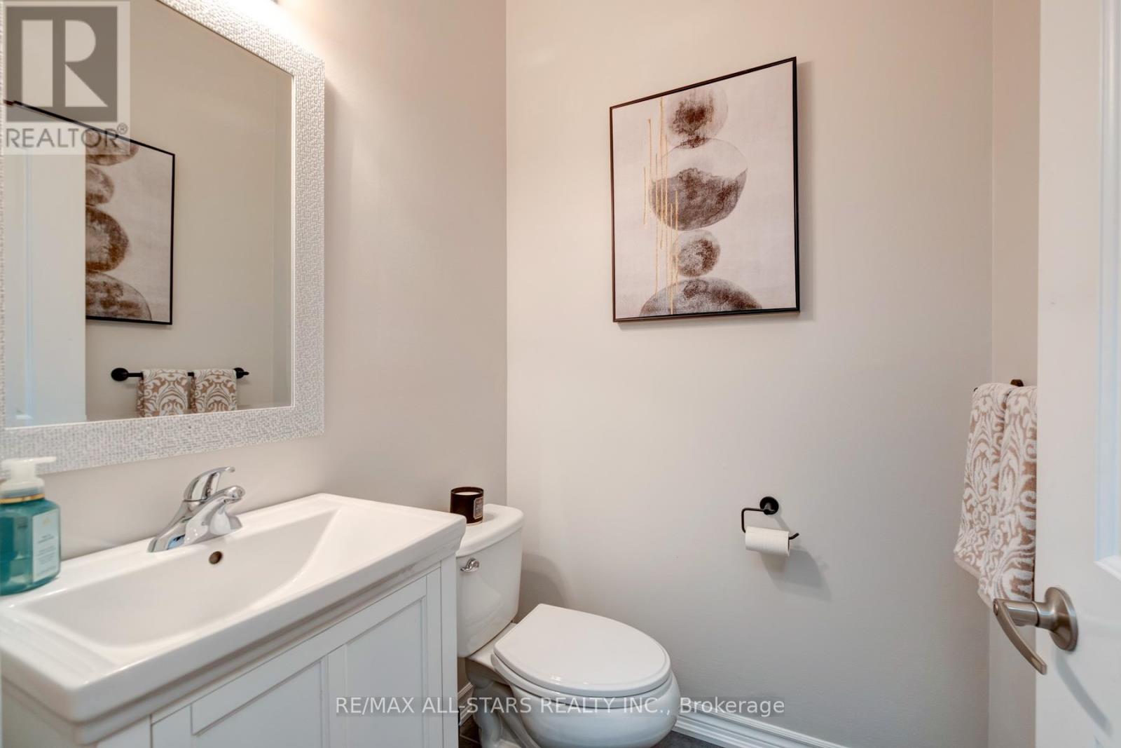 45 Jarrow Crescent, Whitby, Ontario  L1M 0H2 - Photo 11 - E12875866