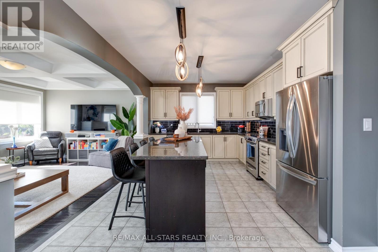 45 Jarrow Crescent, Whitby, Ontario  L1M 0H2 - Photo 16 - E12875866