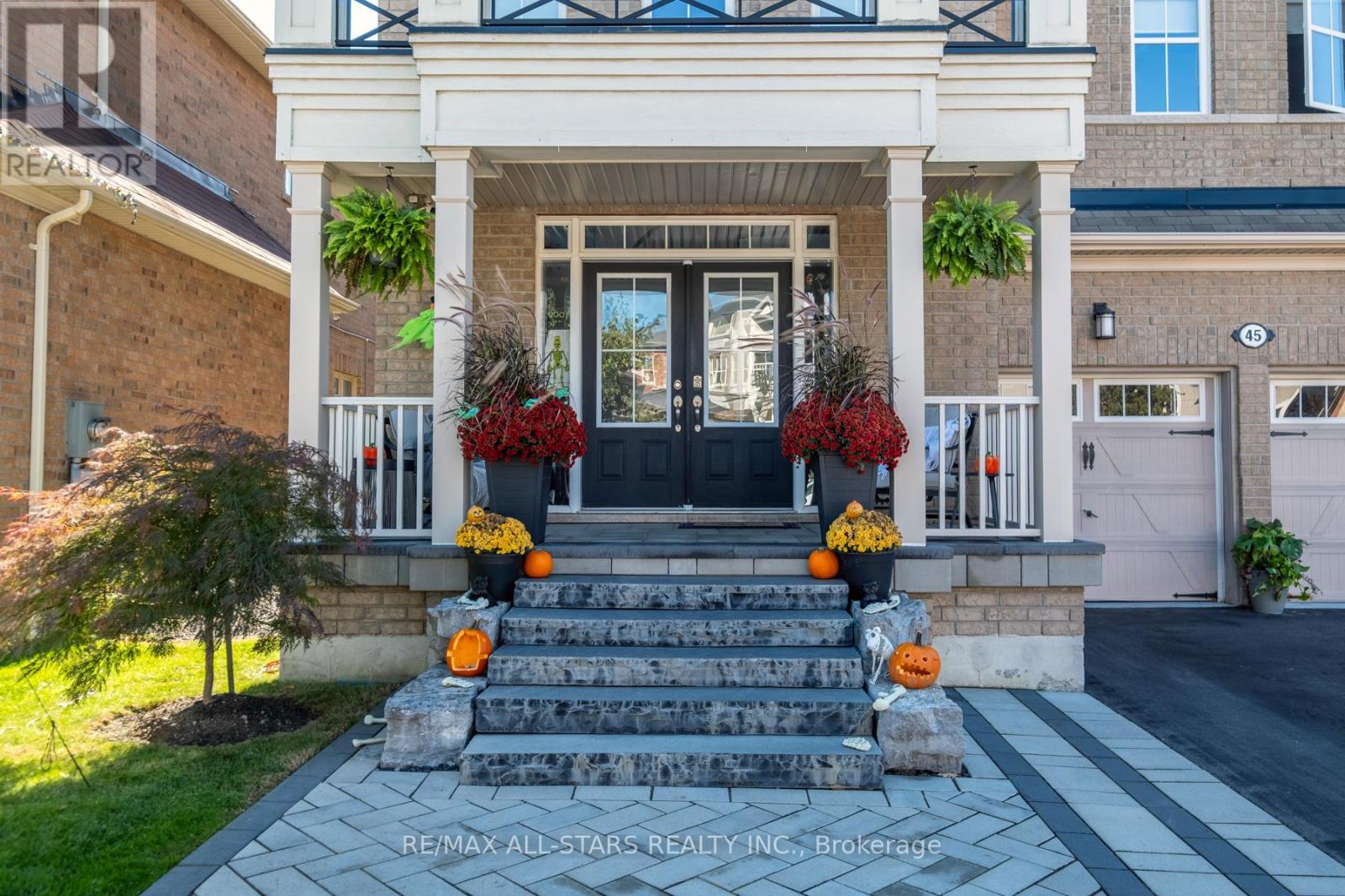 45 Jarrow Crescent, Whitby, Ontario  L1M 0H2 - Photo 4 - E12875866