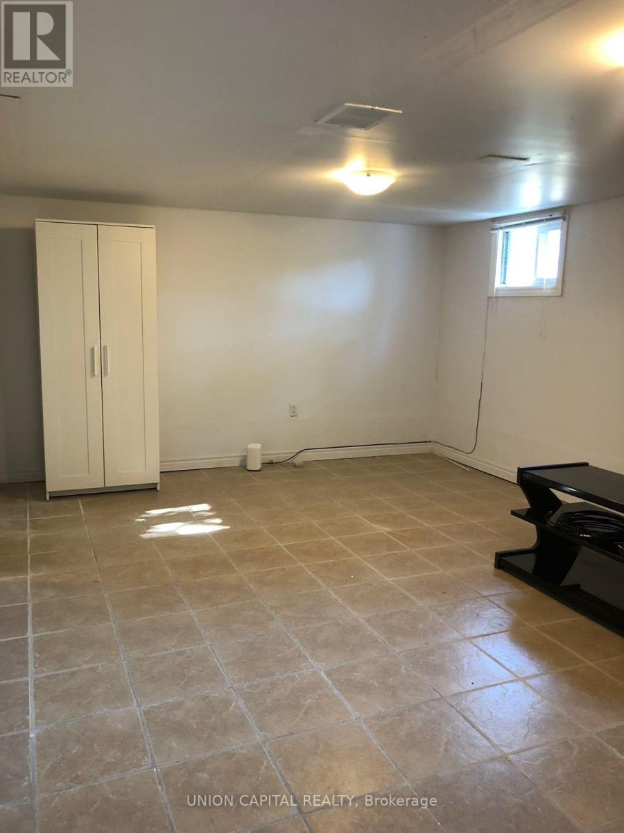 Lower - 64 Delwood Drive, Toronto (Clairlea-Birchmount), Ontario  M1L 2S7 - Photo 10 - E12875882