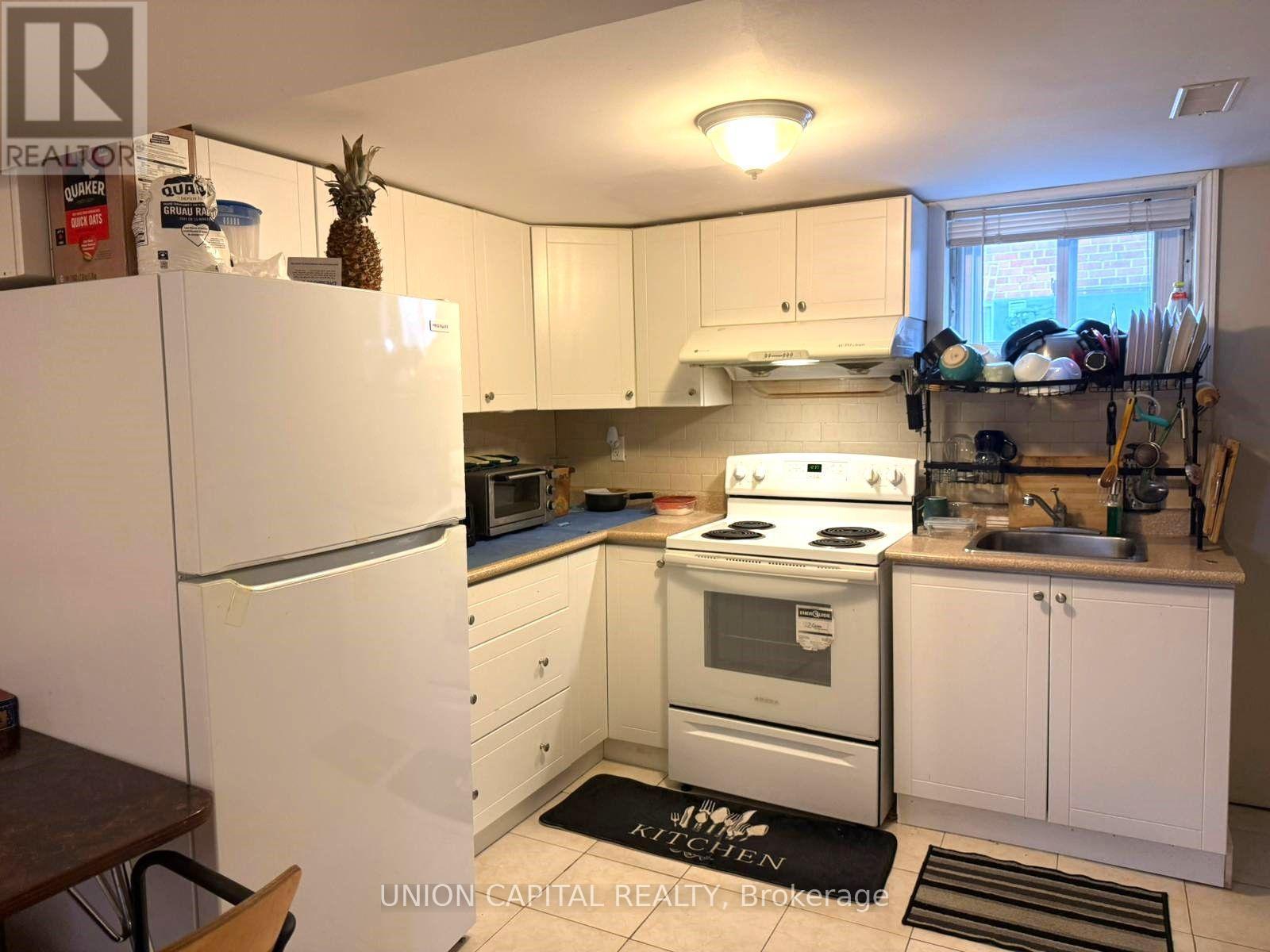 Lower - 64 Delwood Drive, Toronto (Clairlea-Birchmount), Ontario  M1L 2S7 - Photo 3 - E12875882