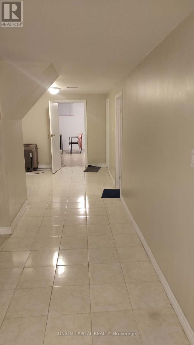 Lower - 64 Delwood Drive, Toronto (Clairlea-Birchmount), Ontario  M1L 2S7 - Photo 6 - E12875882