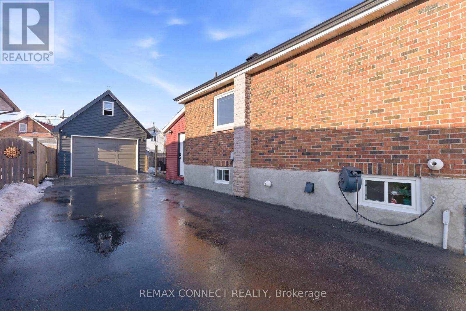 232 George Street, Oshawa, Ontario  L1H 2W5 - Photo 3 - E12875920