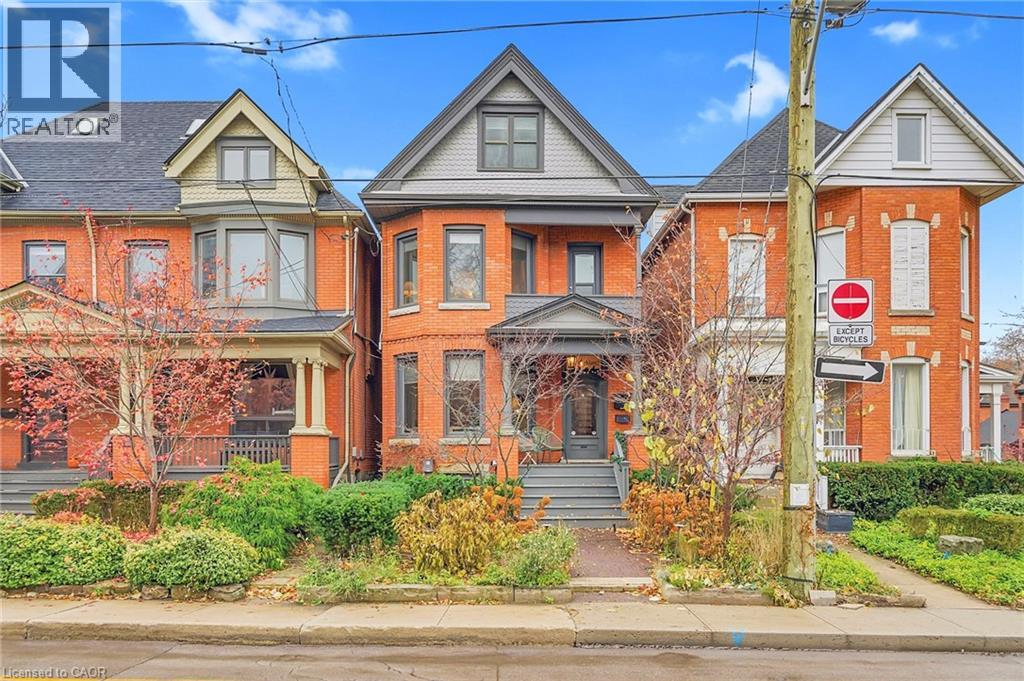 141 MARKLAND Street, Hamilton, Ontario