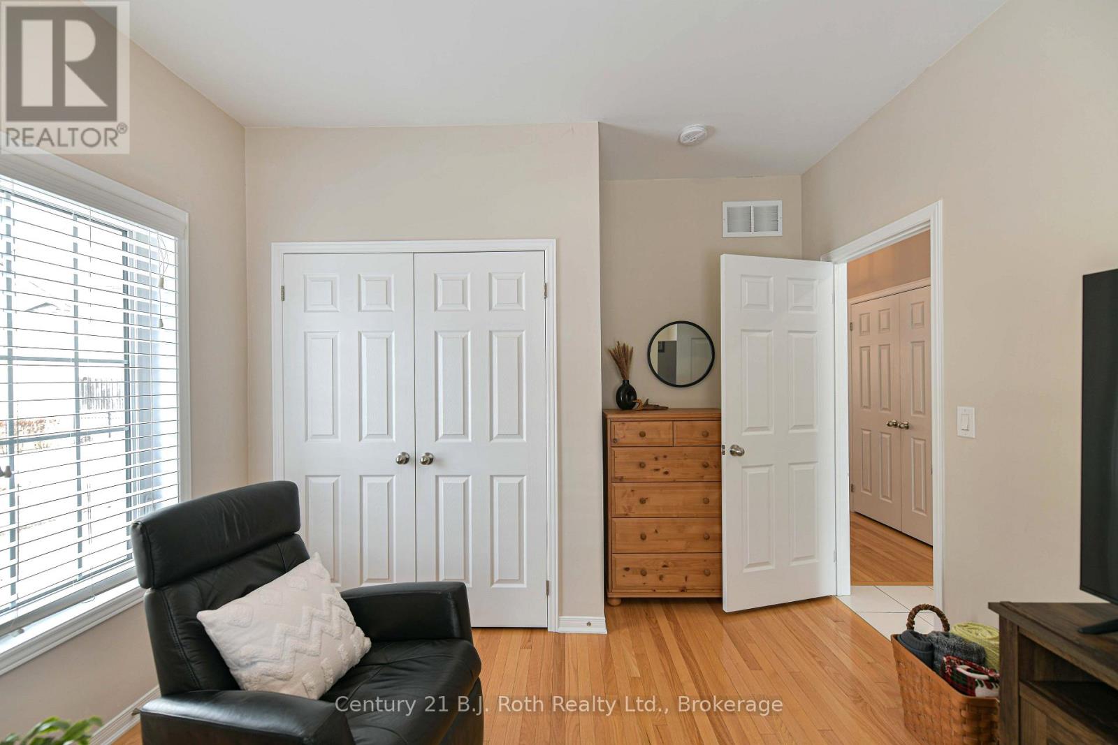 63 - 3319 Beach Club Boulevard, Severn (West Shore), Ontario  L3V 0E1 - Photo 9 - S12875820