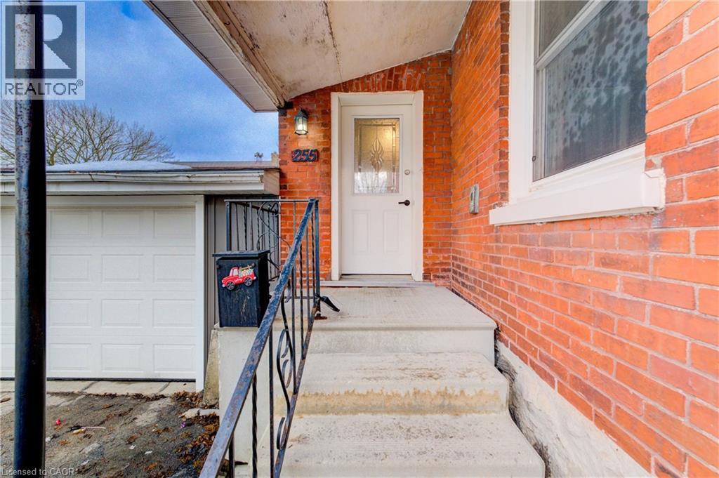 255 N Livingstone Avenue N, Listowel, Ontario  N4W 1P8 - Photo 5 - 40810915