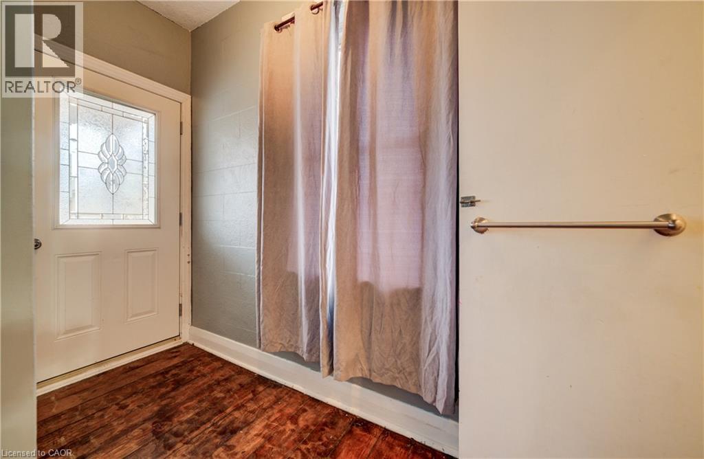 255 N Livingstone Avenue N, Listowel, Ontario  N4W 1P8 - Photo 6 - 40810915