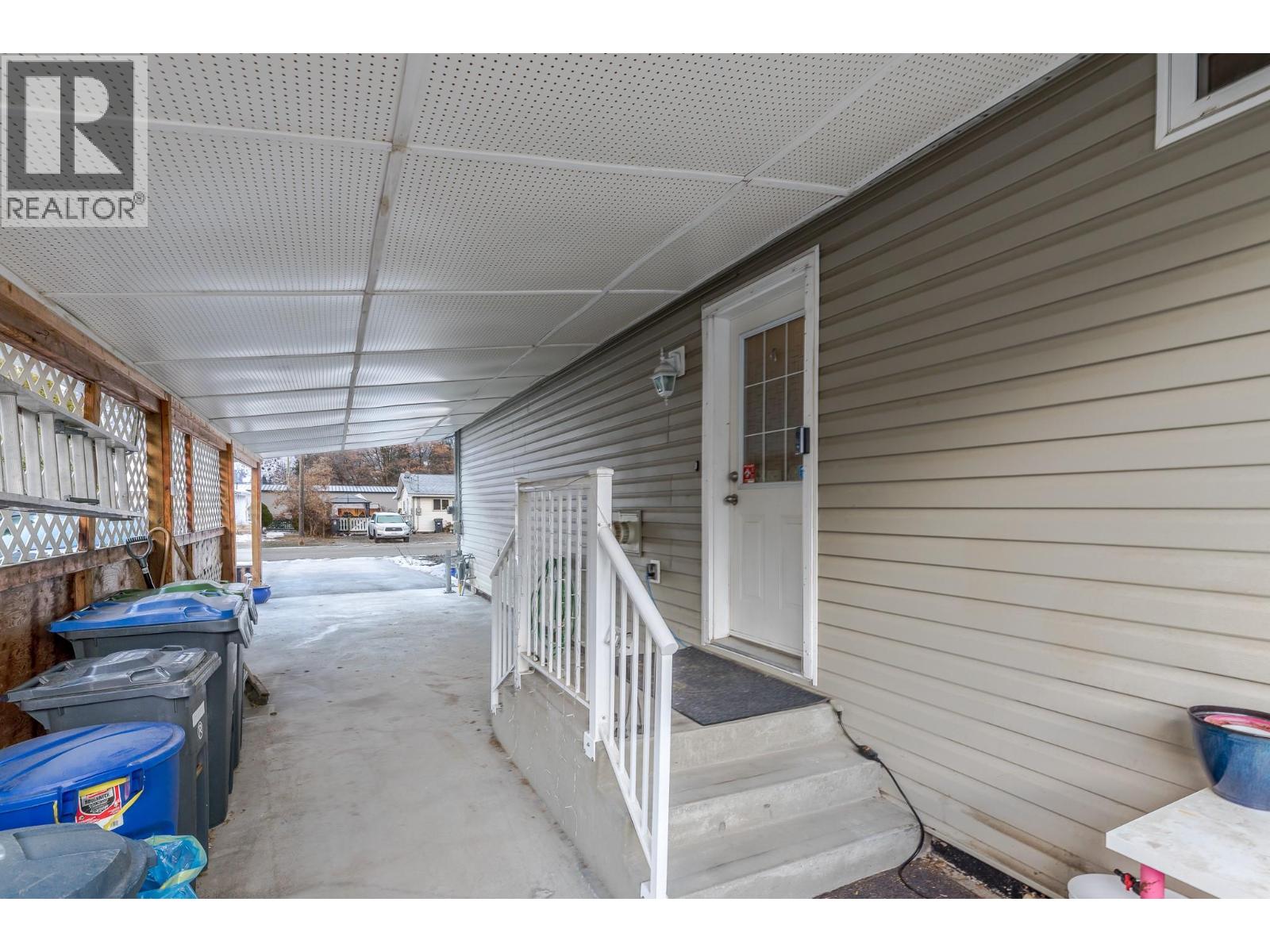 604 10th Avenue, Keremeos, British Columbia  V0X 1N3 - Photo 4 - 10379060