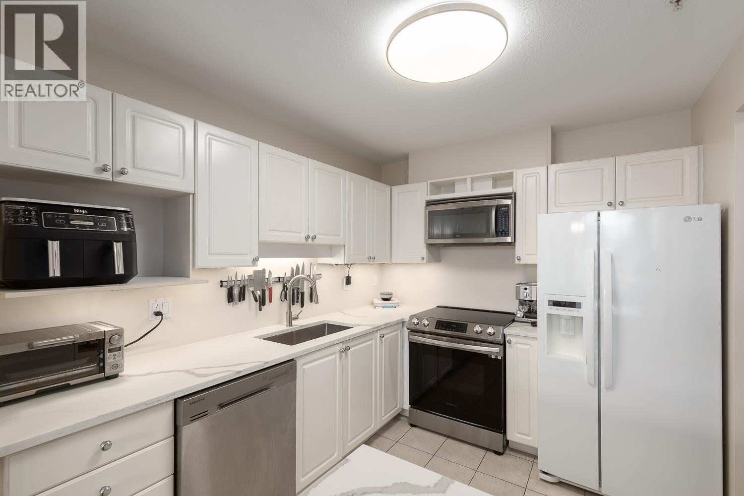 402 2559 Parkview Lane, Port Coquitlam, British Columbia  V3C 6M1 - Photo 9 - R3098646