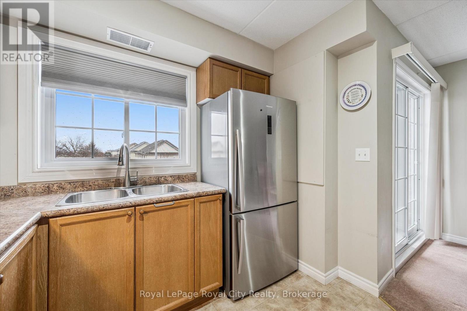 306 - 415 Grange Road, Guelph (Grange Road), Ontario  N1E 0C4 - Photo 12 - X12875786