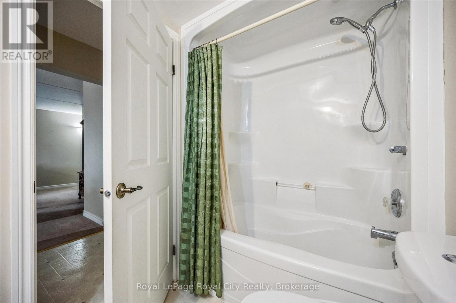 306 - 415 Grange Road, Guelph (Grange Road), Ontario  N1E 0C4 - Photo 18 - X12875786