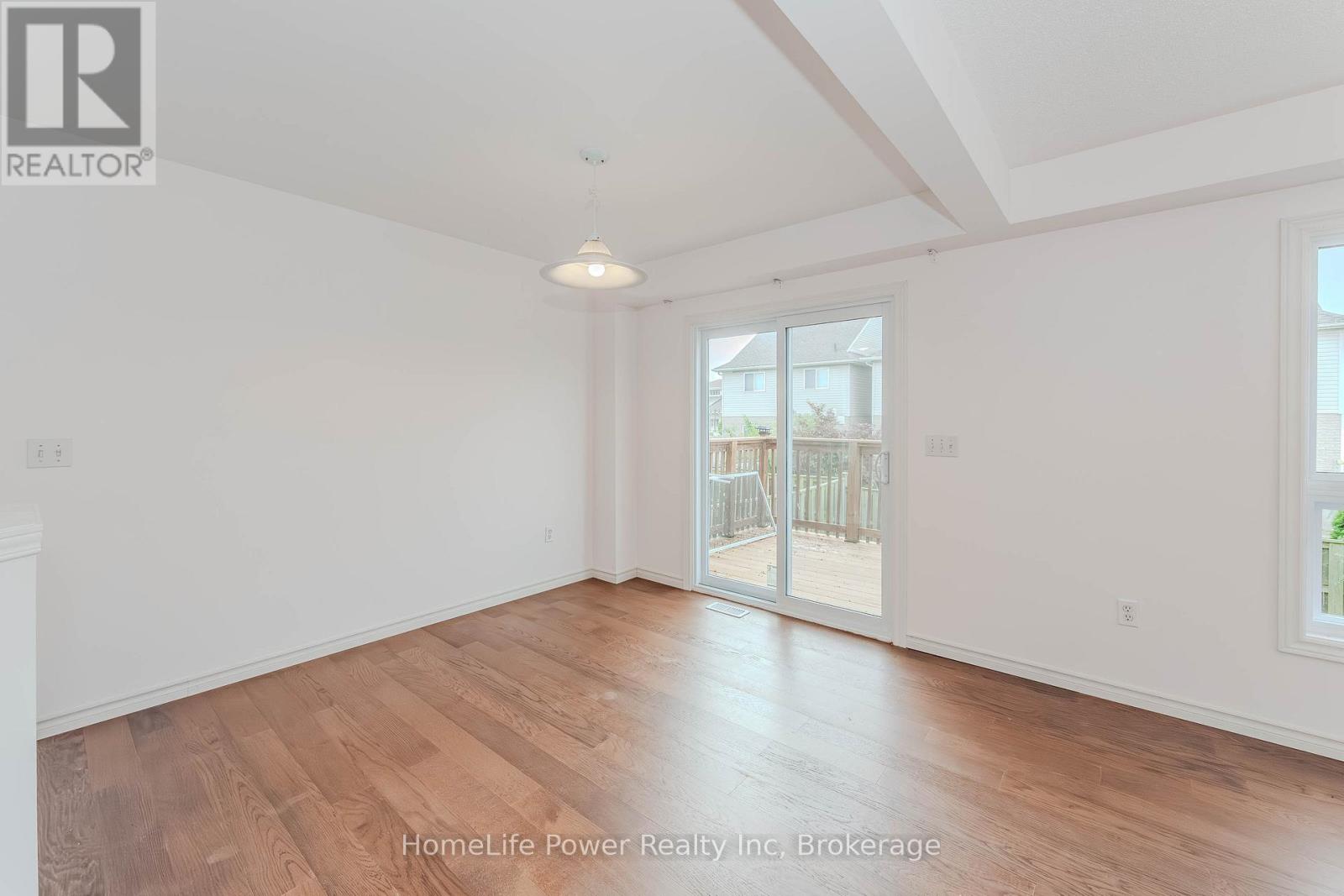 4 Darling Crescent, Guelph (Pineridge/westminster Woods), Ontario  N1L 1P9 - Photo 15 - X12875816