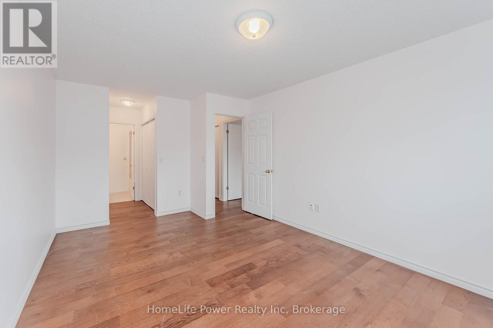 4 Darling Crescent, Guelph (Pineridge/westminster Woods), Ontario  N1L 1P9 - Photo 26 - X12875816