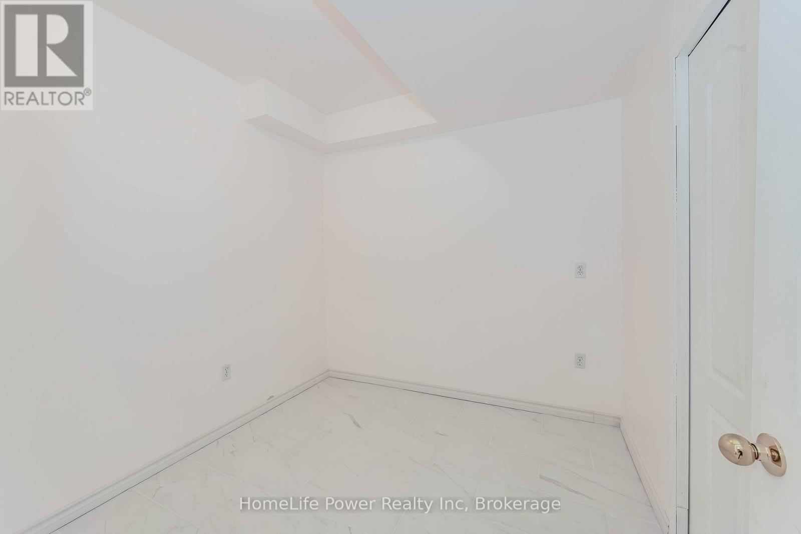 4 Darling Crescent, Guelph (Pineridge/westminster Woods), Ontario  N1L 1P9 - Photo 38 - X12875816