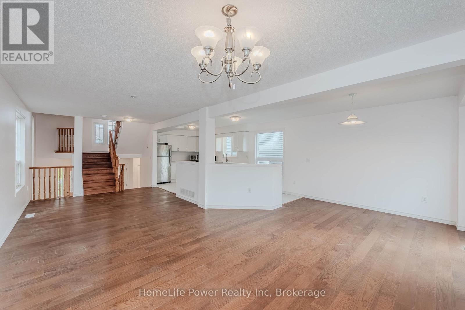 4 Darling Crescent, Guelph (Pineridge/westminster Woods), Ontario  N1L 1P9 - Photo 9 - X12875816