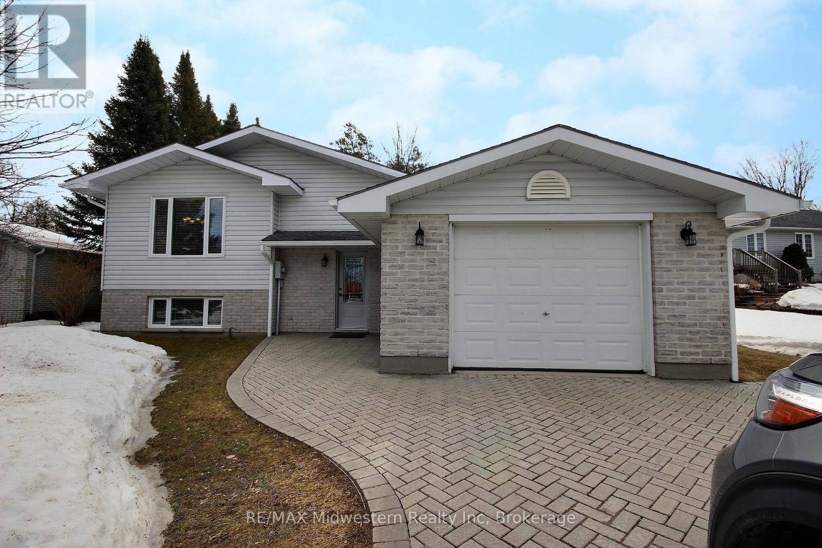 823016 MASSIE ROAD, Chatsworth, Ontario