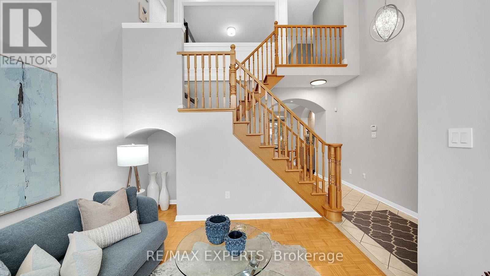 11 Crew Crescent, Vaughan, Ontario  L6A 3E9 - Photo 3 - N12875770